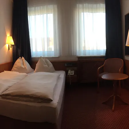 Carmen Hotel 3*