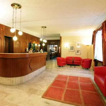 Carmen Hotel