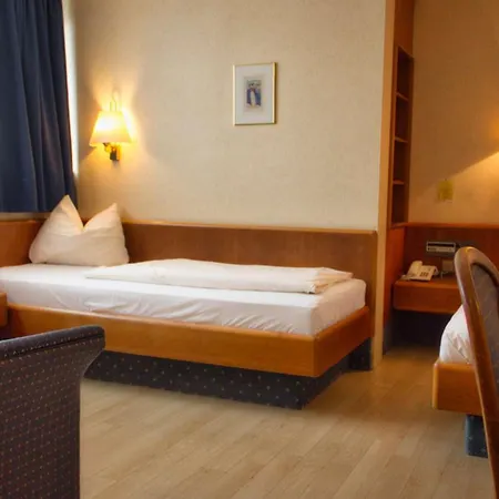 Hotell Carmen 3*