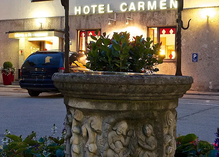 カルメン ホテル 3*