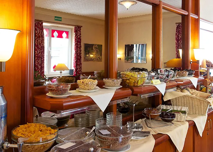 カルメン ホテル 3*