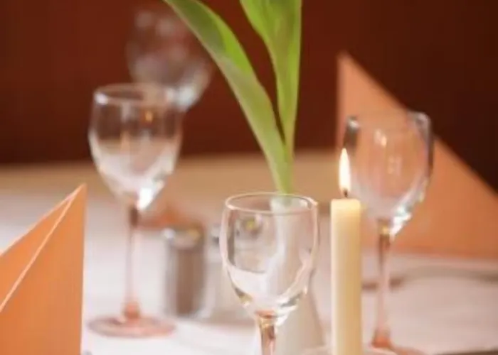 カルメン ホテル 3*